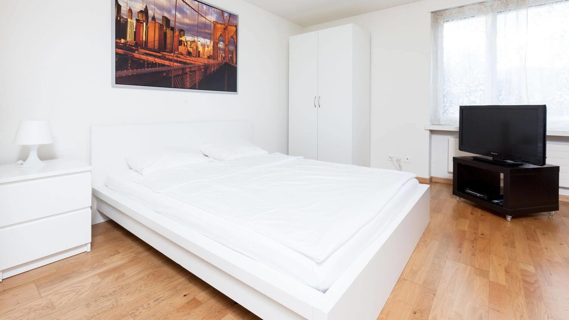Swiss Star Apartments - Contactless Self Check-In زيورخ المظهر الخارجي الصورة